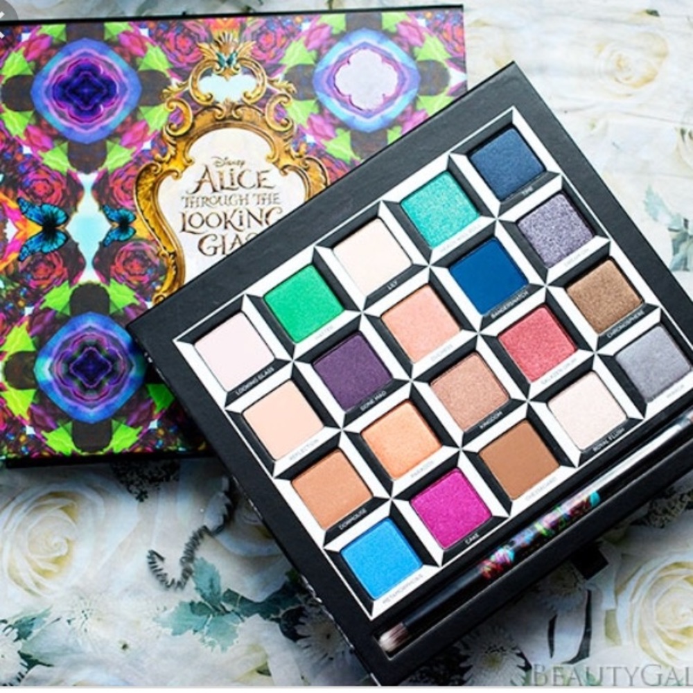 URBAN DECAY Eyeshadow Palette